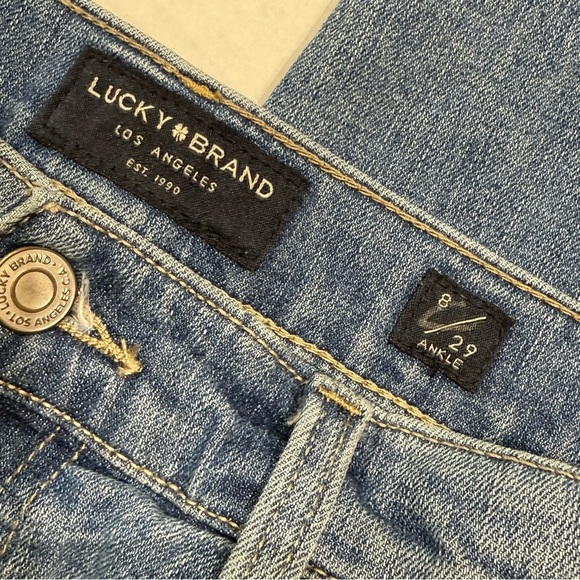 Lucky Brand High Rise Mom Jeans Drew Distressed Size 8/ 29 - Picture 10 of 12